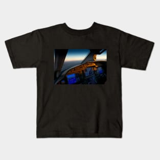 Late afternoon arrival Kids T-Shirt